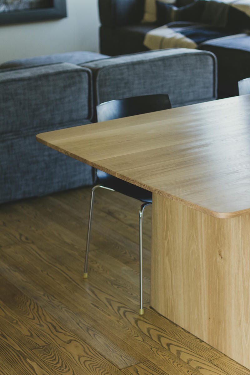 Lakeview Dining Table