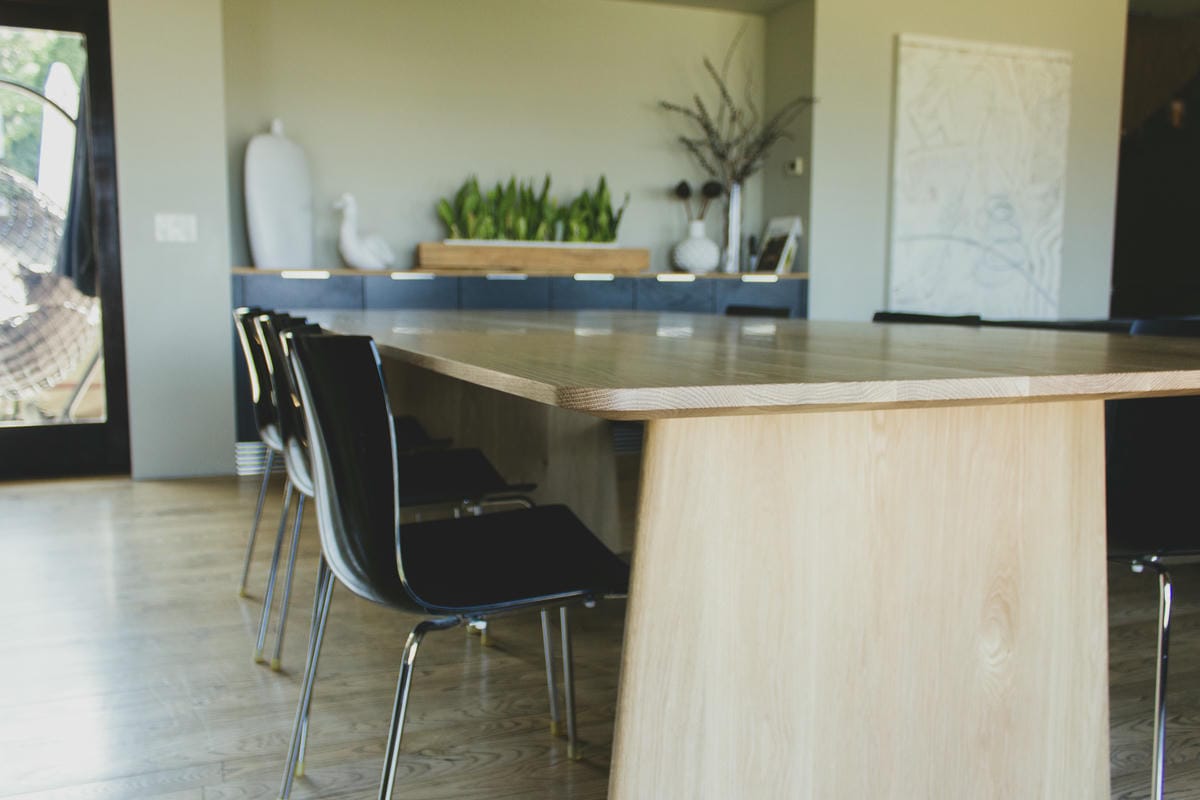 Lakeview Dining Table